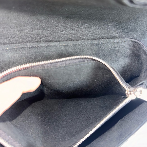 Louis Vuitton Reverse Monogram Kabuki Pochette Black - Picture 13 of 16